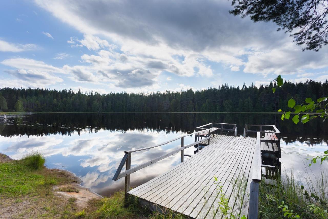 Lomaperkkioe Cottages Каяани Экстерьер фото