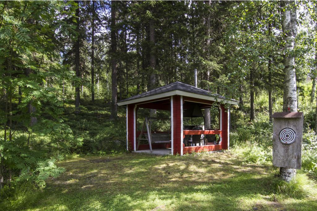 Lomaperkkioe Cottages Каяани Экстерьер фото