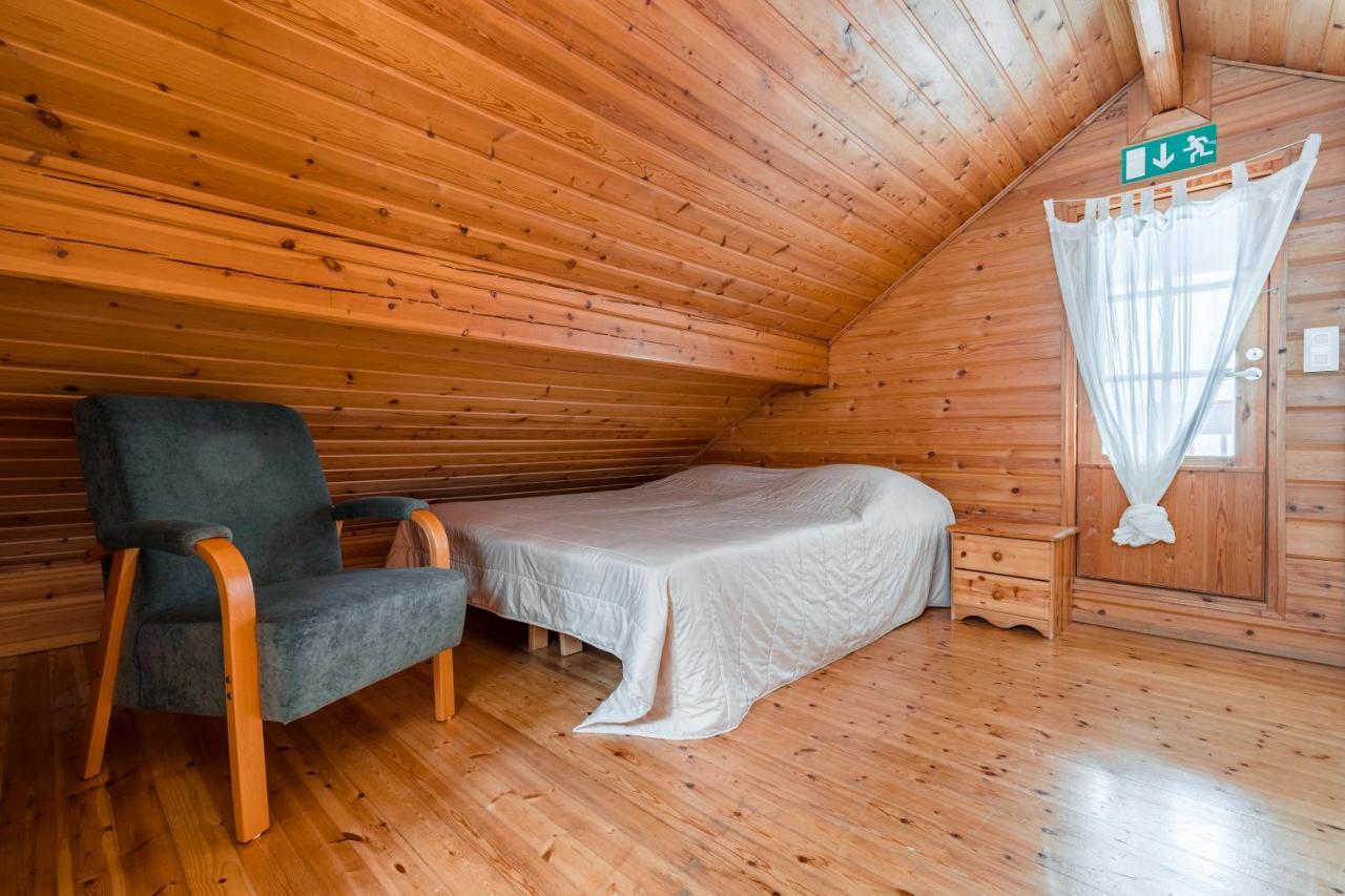 Lomaperkkioe Cottages Каяани Экстерьер фото